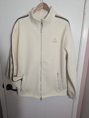Jordan Cream Zip-Up Jacket with Contrast Sleeve Stripes